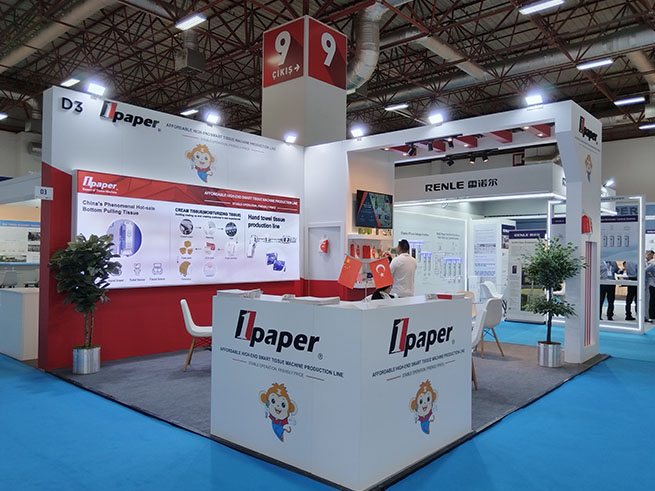 Onepaper_tissue_machines_are_hot_selling_during_turkey_exhibition-1.jpg